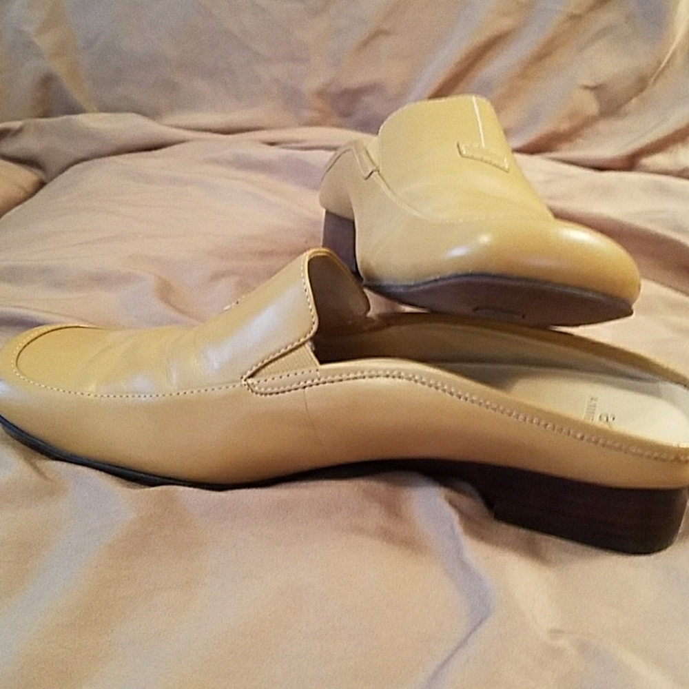 Anne Klein slides
